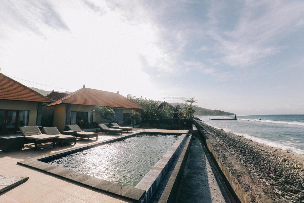 Cave Beach Bungalow Semaya Exteriör bild